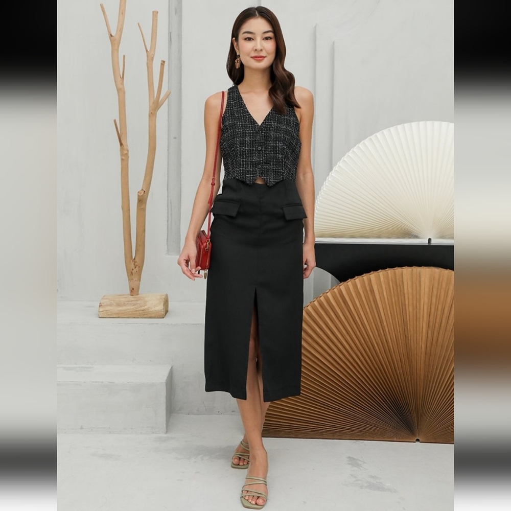 Zara Contrasting Structured Dress Size Large Black (Bloggers Favorite)